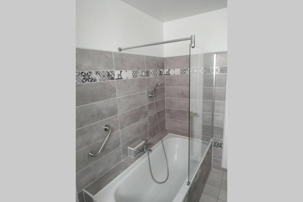 Appartement T3 Spacieux Avec Vue Sur L'Etang De Thau Au 1Er Etage D'Une Villa - Entree Independante Sète Exteriér fotografie